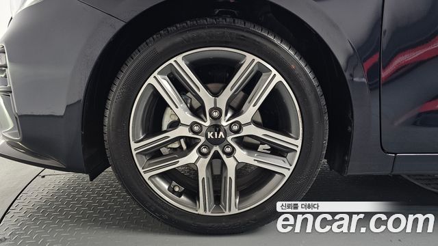 Kia K3 из Кореи Encar