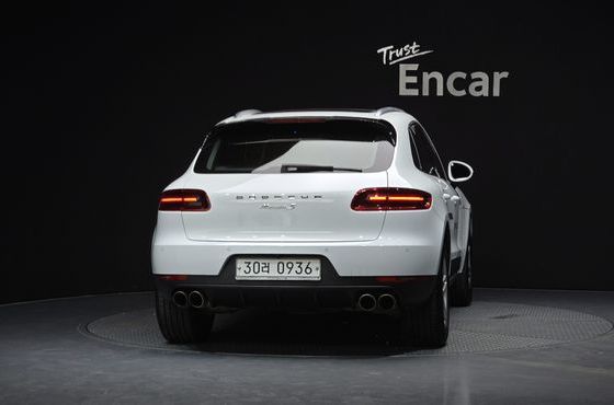 Porsche Macan 3.0 S Diesel 95B — пробег 205 434 км — фото 4 из 5