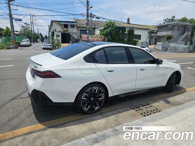BMW i5 M60 xDrive — пробег 61 000 км — фото 5 из 5
