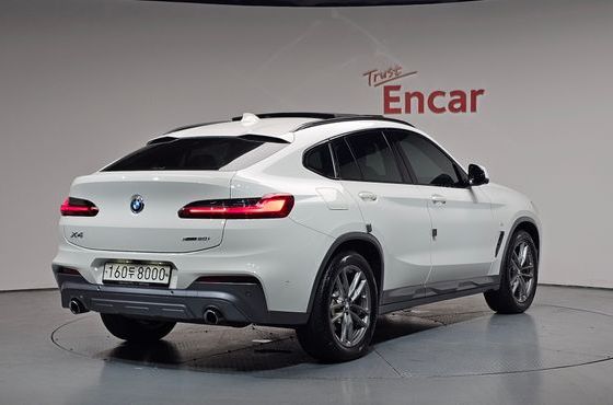 BMW X4 xDrive20i M Sport X — пробег 53 327 км — фото 2 из 5