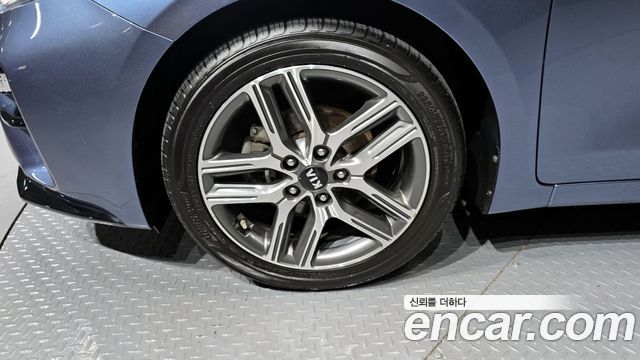 Kia K3 из Кореи Encar