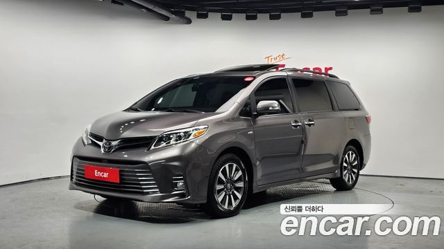 Toyota Sienna 3.5 AWD — пробег 50 575 км — фото 1 из 5