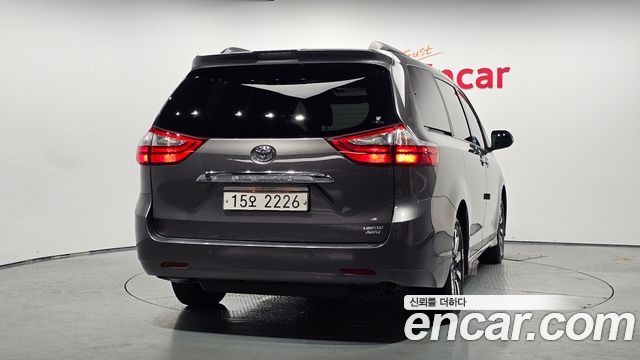 Toyota Sienna 3.5 AWD — пробег 50 575 км — фото 4 из 5