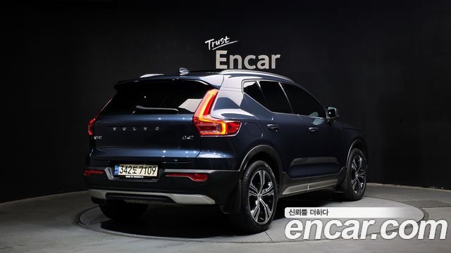 Volvo XC40 B4 Inscription — пробег 111 869 км — фото 2 из 5
