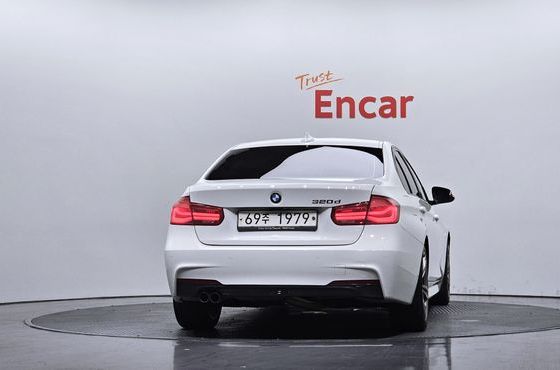 BMW 3-Series 320d M Sport — пробег 71 656 км — фото 4 из 5