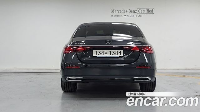Mercedes-Benz E-Class E220d 4MATIC Exclusive — пробег 64 659 км — фото 4 из 5