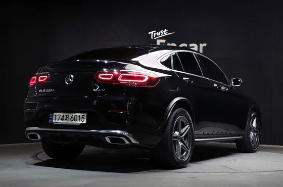 Mercedes-Benz GLC-Class GLC220 d 4MATIC Coupe — пробег 65 495 км — фото 2 из 5