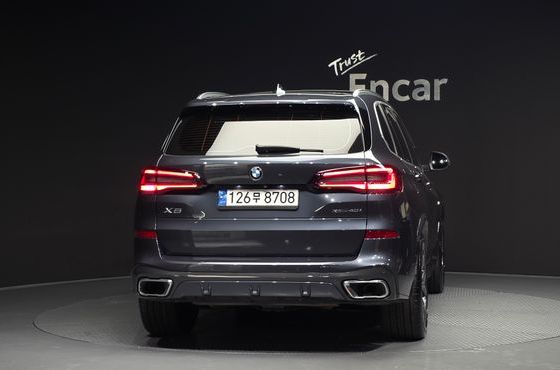 BMW X5 xDrive 40i M Sport — пробег 98 301 км — фото 4 из 5