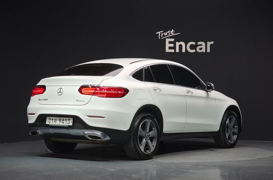 Mercedes-Benz GLC-Class GCL300 4MATIC Coupe — пробег 96 091 км — фото 2 из 5
