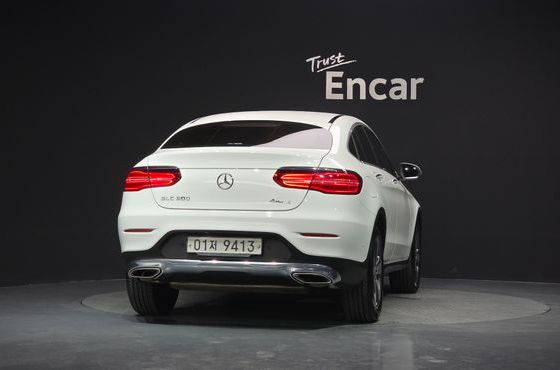 Mercedes-Benz GLC-Class GCL300 4MATIC Coupe — пробег 96 091 км — фото 4 из 5