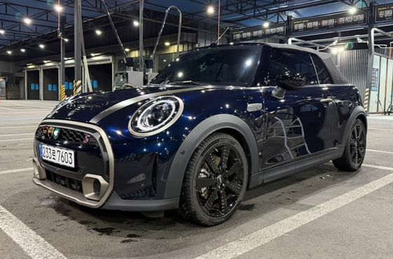 Mini Cooper Convertible Resolute Edition 3rd Gen — пробег 12 000 км — фото 1 из 5