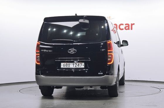 Hyundai Starex 4WD Urban 9-Seater Exclusive — пробег 124 445 км — фото 4 из 5
