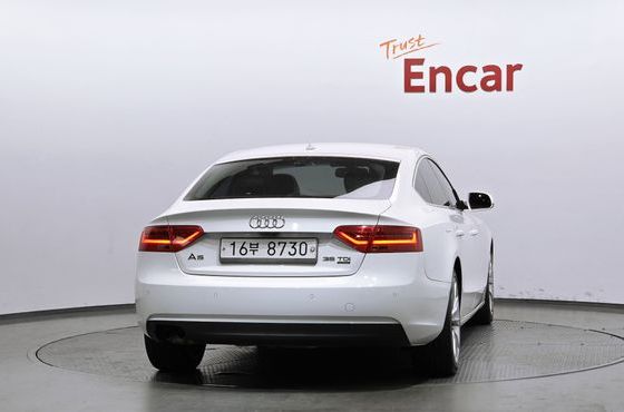 Audi A5 35 TDI Quattro Sportback 8TA — пробег 137 839 км — фото 4 из 5