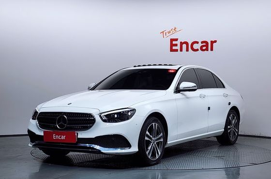 Mercedes-Benz E-Class E350 4MATIC Avantgarde — пробег 23 586 км — фото 1 из 5
