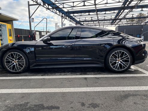 Porsche Taycan Base — пробег 47 200 км — фото 5 из 5