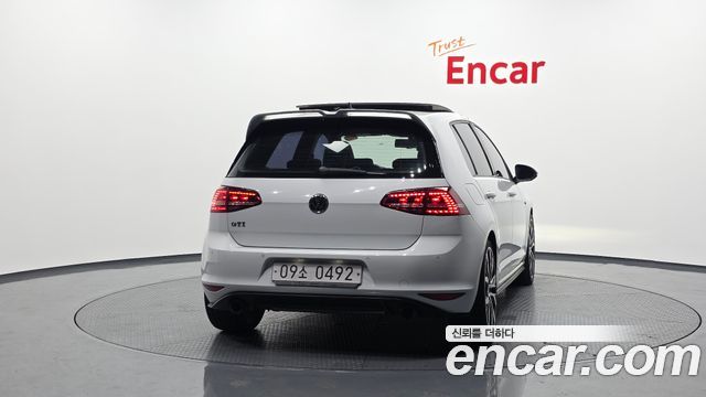 Volkswagen Golf из Кореи Encar
