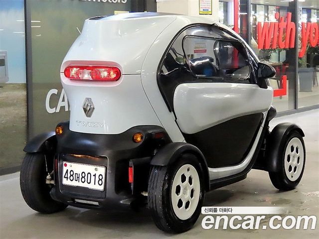 Renault (Samsung) Twizy Life(2-Seater) — пробег 14 119 км — фото 4 из 5