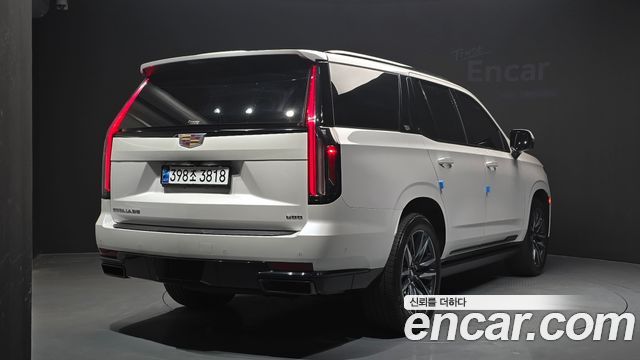 Cadillac Escalade 6.2 Sports Platinum — пробег 61 405 км — фото 2 из 5