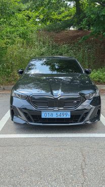 BMW i5 M60 xDrive — пробег 28 500 км — фото 1 из 5