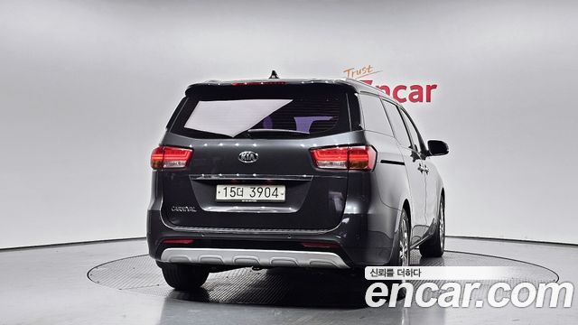 Kia Carnival из Кореи Encar