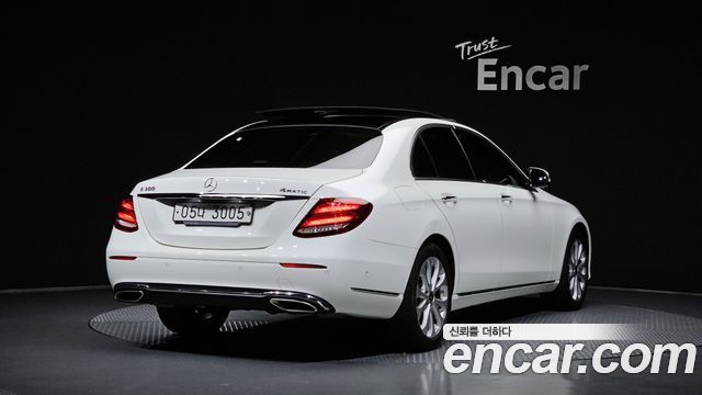 Mercedes-Benz E-Class из Кореи Encar