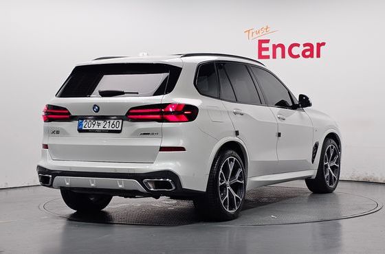 BMW X5 xDrive 40i M Sport — пробег 12 633 км — фото 2 из 5