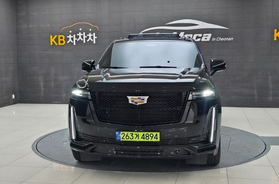 Cadillac Escalade 6.2 ESV ESV Premium Luxury Platinum — пробег 24 500 км — фото 2 из 5