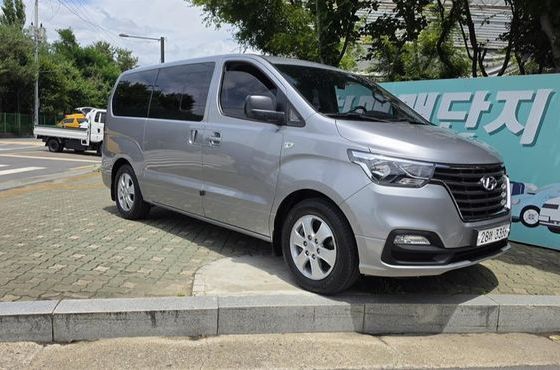 Hyundai Starex Urban 9-Seater Premium — пробег 74 134 км — фото 1 из 5