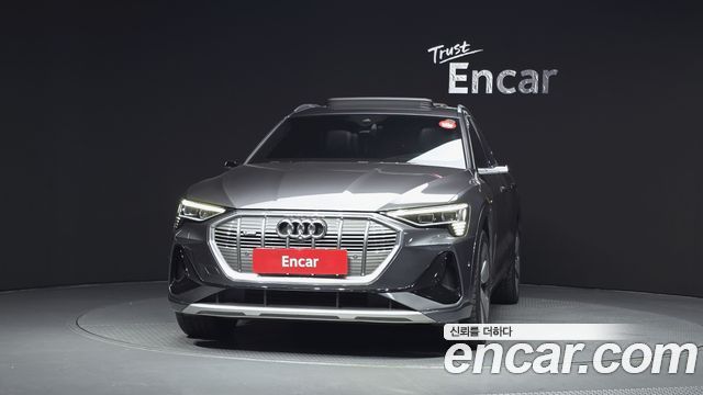 Audi e-tron 55 Quattro Sportback — пробег 103 450 км — фото 3 из 5