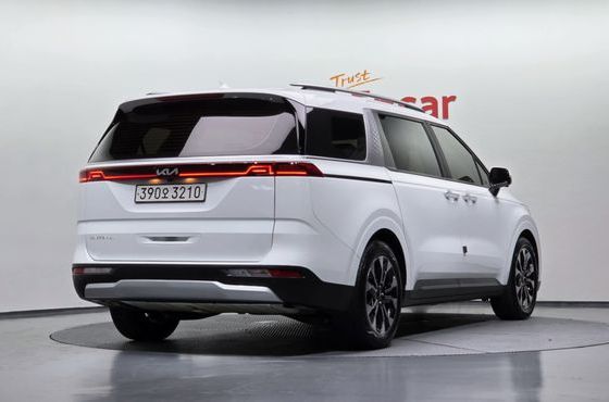 Kia Carnival 9-Seater Prestige — пробег 82 066 км — фото 2 из 5