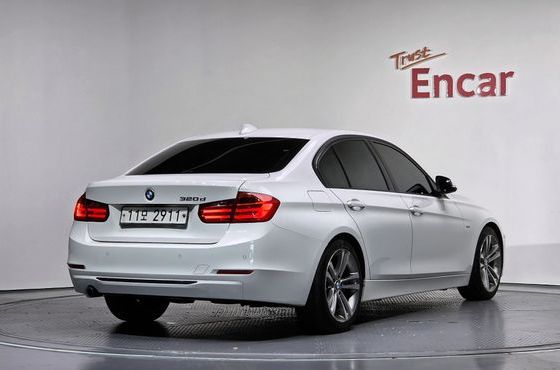 BMW 3-Series 320d Sport — пробег 146 709 км — фото 2 из 5