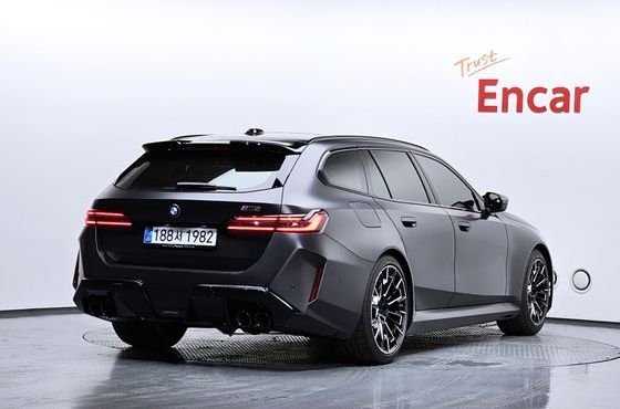 BMW M5 M5 Touring — пробег 839 км — фото 2 из 5