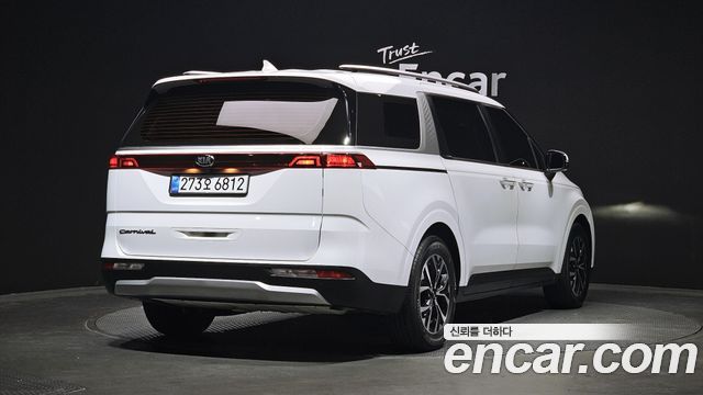 Kia Carnival из Кореи Encar