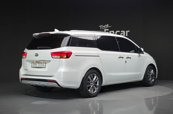 Kia Carnival 9-seater Prestige — пробег 187 471 км — фото 2 из 5
