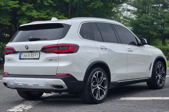 BMW X5 xDrive 40i xLine — пробег 59 754 км — фото 2 из 5