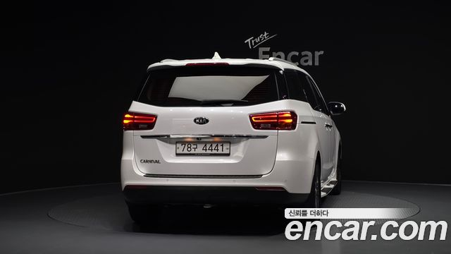 Kia Carnival из Кореи Encar