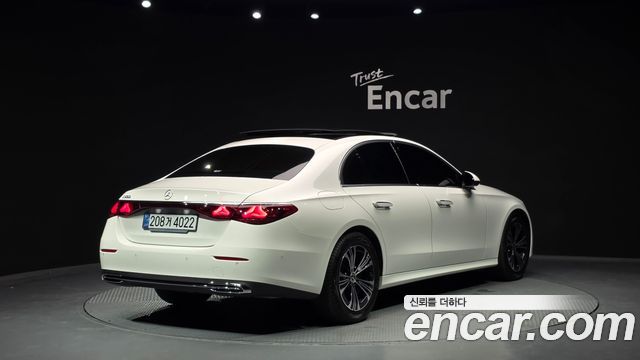 Mercedes-Benz E-Class из Кореи Encar