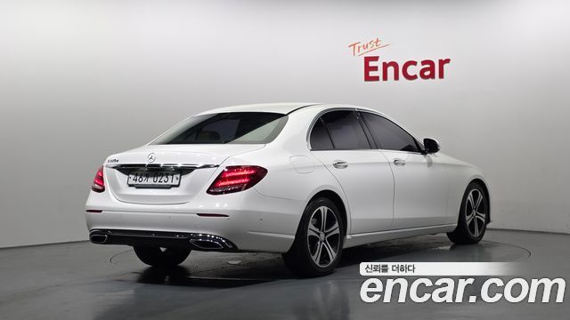 Mercedes-Benz E-Class из Кореи Encar