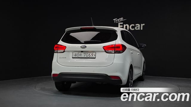 Kia Carens из Кореи Encar