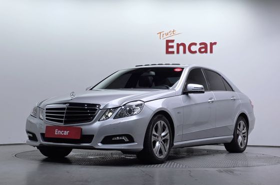 Mercedes-Benz E-Class E200 CGI Avantgarde — пробег 11 534 км — фото 1 из 5