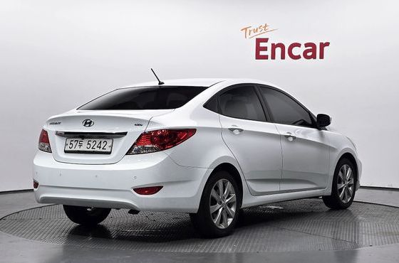 Hyundai Accent 1.6 GDI Top — пробег 35 800 км — фото 2 из 5
