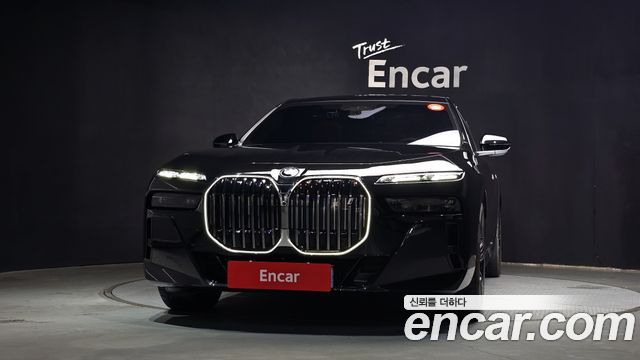 BMW i7 из Кореи Encar