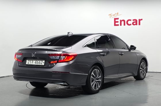 Honda Accord 2.0 Hybrid Touring — пробег 79 863 км — фото 2 из 5