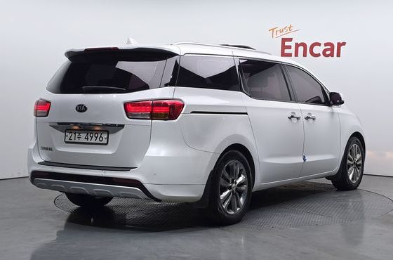 Kia Carnival 9-seater Noblesse — пробег 239 008 км — фото 2 из 5