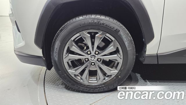 Toyota RAV4 2.5 2WD Hybrid — пробег 40 161 км — фото 5 из 5