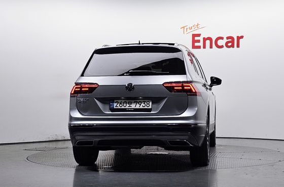 Volkswagen Tiguan 2.0 TDI Prestige — пробег 90 582 км — фото 4 из 5