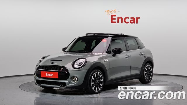 Mini Cooper 5Door HIGH 3rd — пробег 78 032 км — фото 1 из 5