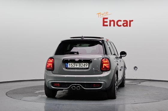 Mini Cooper 5Door HIGH 3rd — пробег 78 032 км — фото 4 из 5
