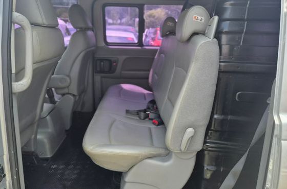 Hyundai Starex 5-Seater VAN CVX Luxury — пробег 178 000 км — фото 4 из 5