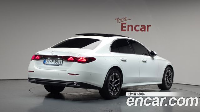 Mercedes-Benz E-Class из Кореи Encar